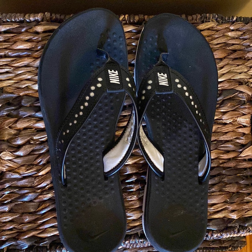 Nike flip flop